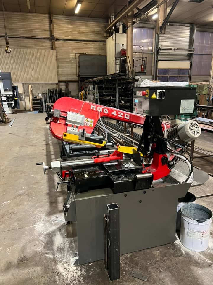 Machine de découpe de métal de l'atelier