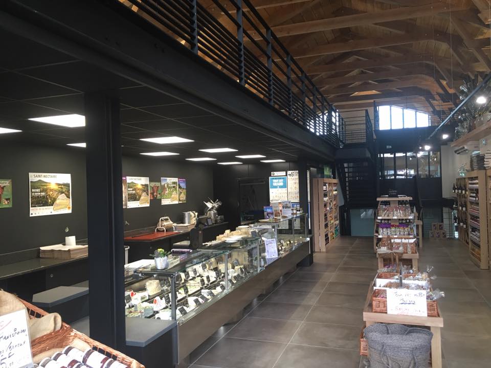 Mezzanine en métal noire - Epicerie Le Fromager les Hautes Terres  5
