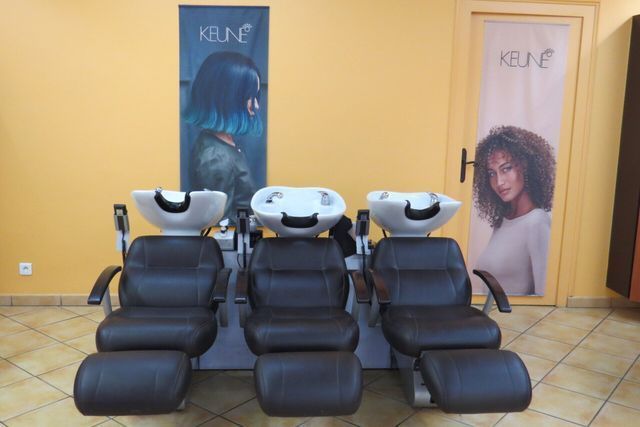 3 fauteuils lave-tête 