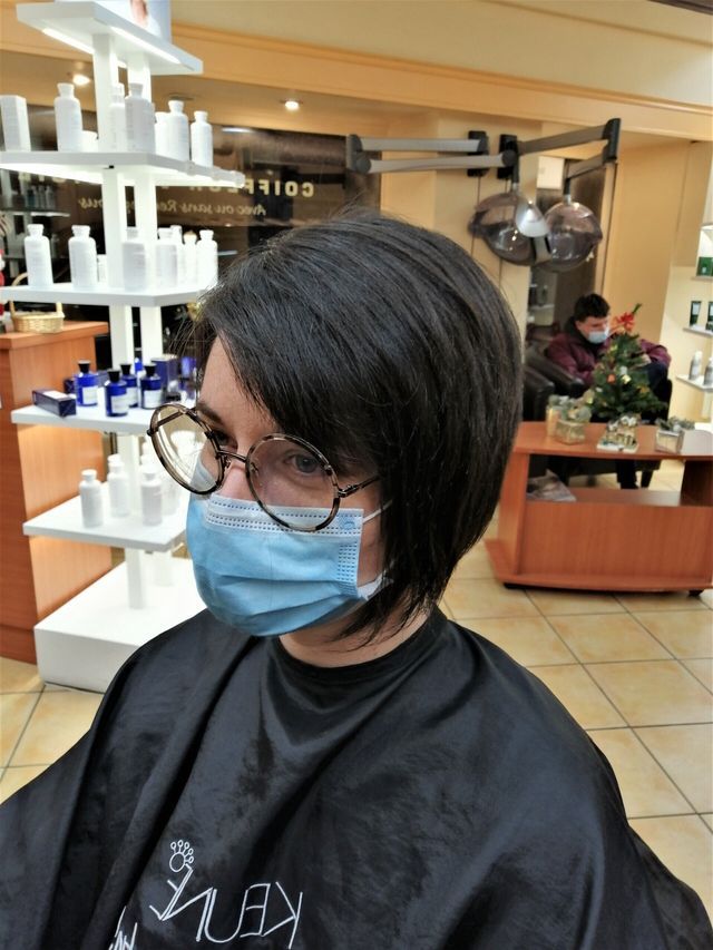 Carré dégradé sur cheveux bruns