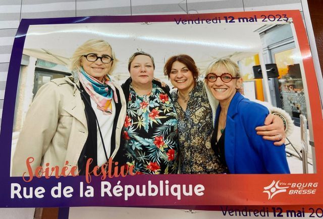 4 femmes sur une photo souvenir du vendredi 12 mai 2023