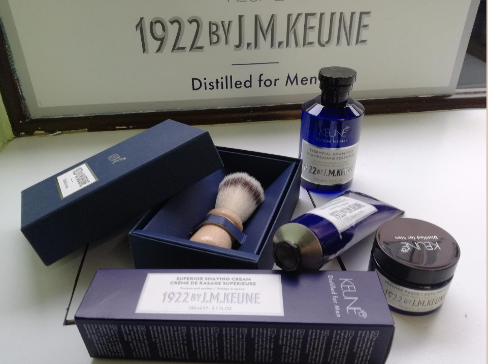 Produits de rasage de la marque Keune