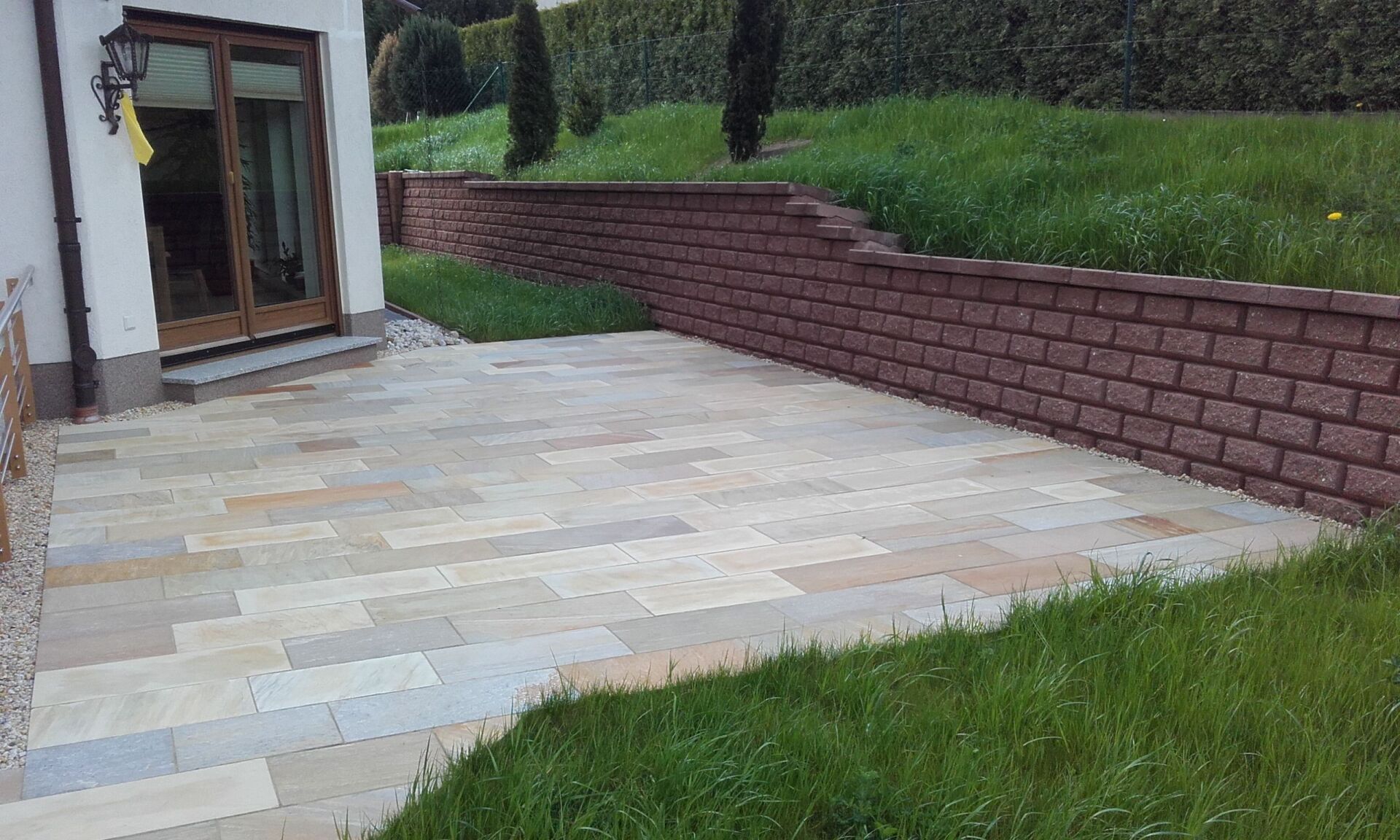 Terrasse aus Naturstein, Mülsen