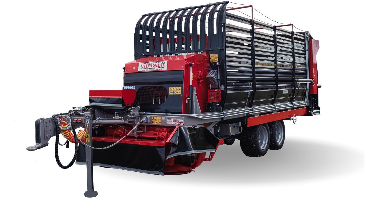 Faucheuse auto-chargeuse Riberi