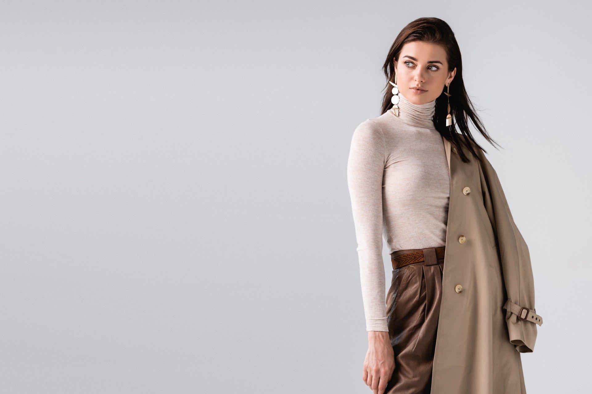 Model Trench Coat Beige