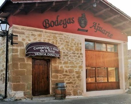 Un edificio con la palabra bodega en él