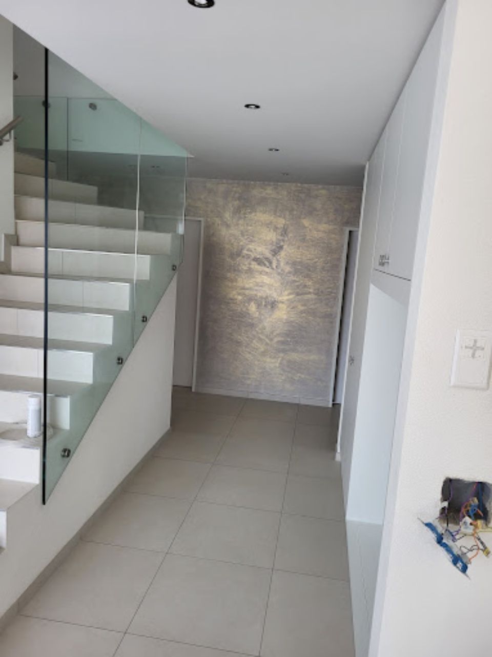 Stucco Veneziano im Treppenhaus