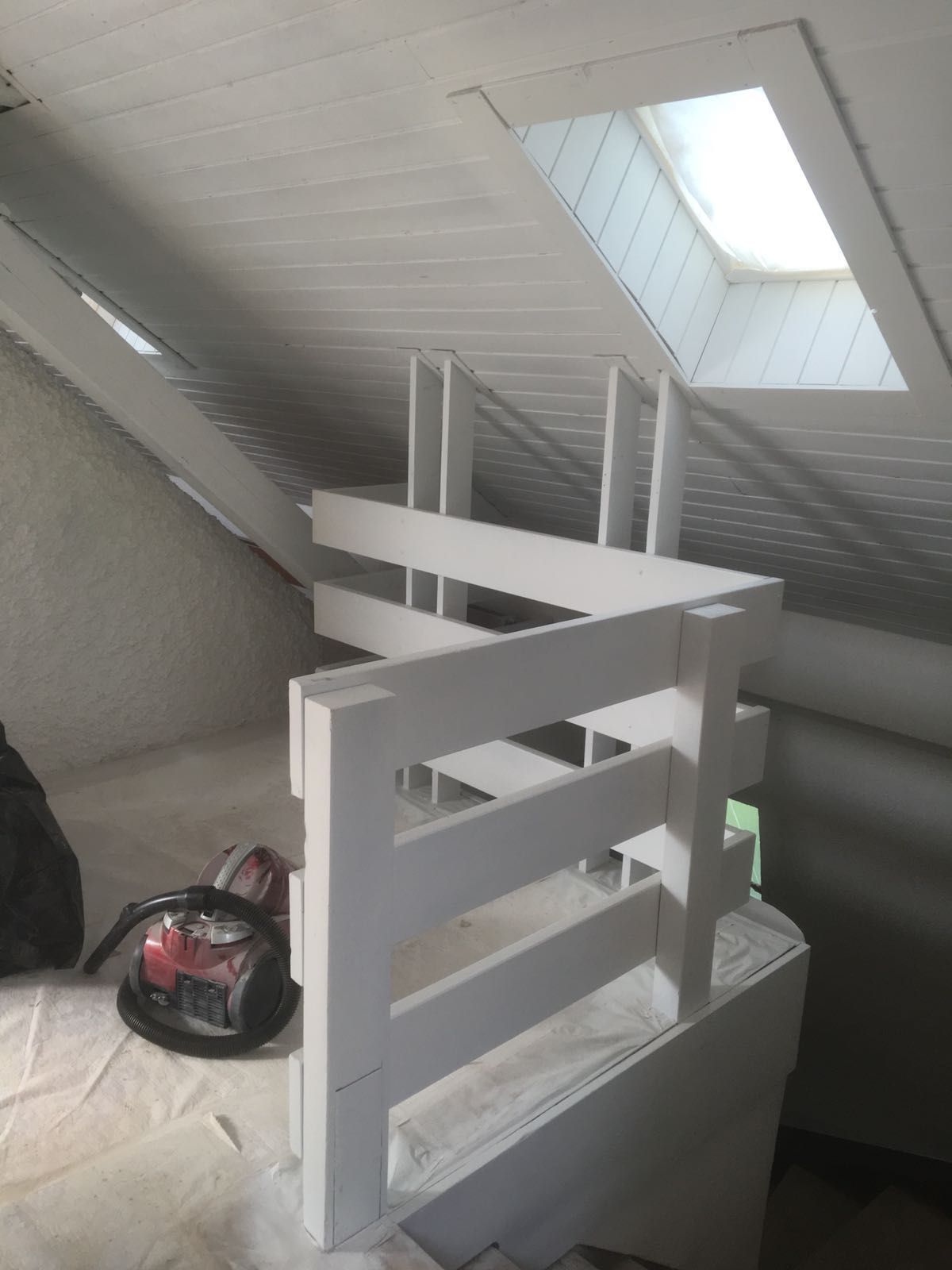 Treppengeländer nachher - einfach anders Malergeschäft