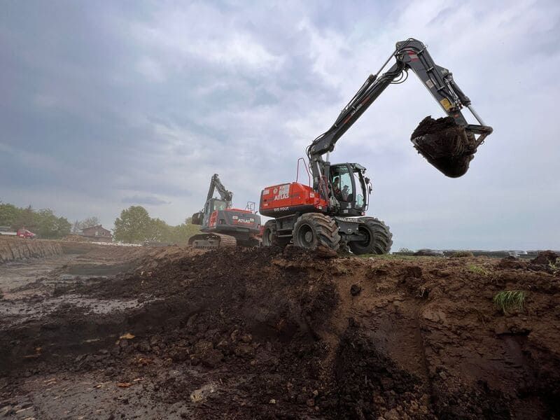 Bagger- und Erdarbeiten
| Heino Müller Baggerbetrieb