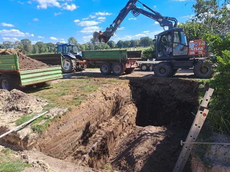 Bagger- und Erdarbeiten
| Heino Müller Baggerbetrieb