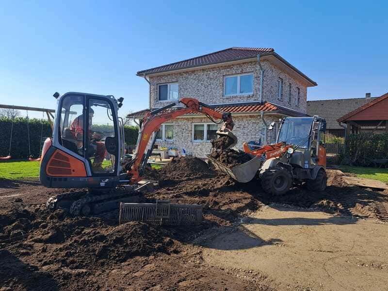 Minibaggerarbeiten
| Heino Müller Baggerbetrieb