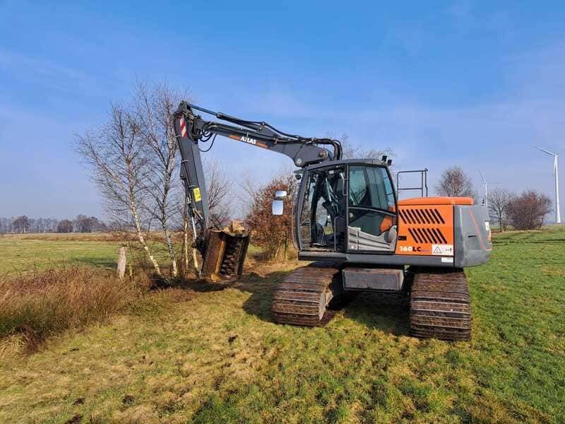 Forstmulcher und Schlägelarbeiten
| Heino Müller Baggerbetrieb