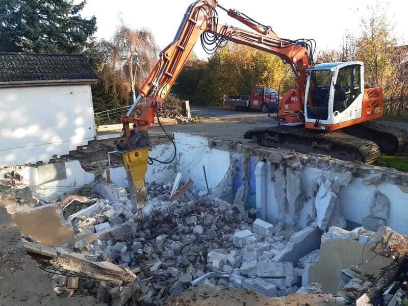 Bagger- und Erdarbeiten
| Heino Müller Baggerbetrieb