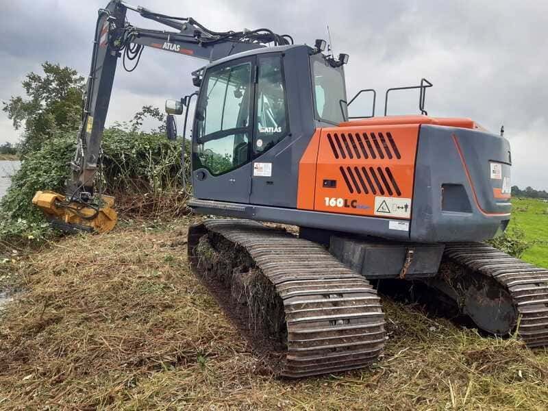 Forstmulcher und Schlägelarbeiten
| Heino Müller Baggerbetrieb