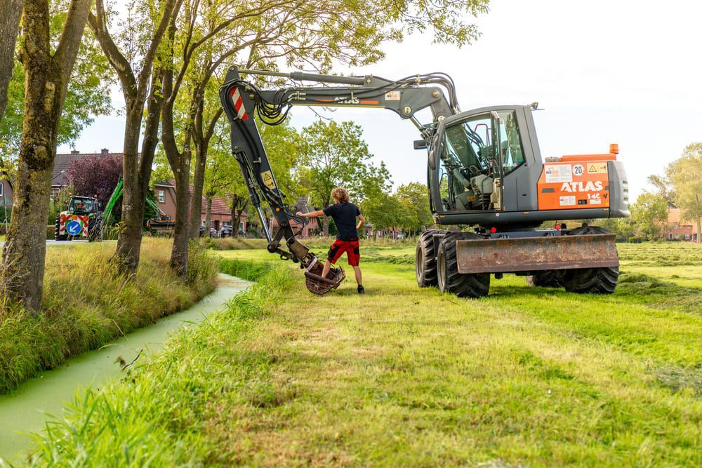 Gräben- und Gewässerunterhaltung | Heino Müller Baggerbetrieb