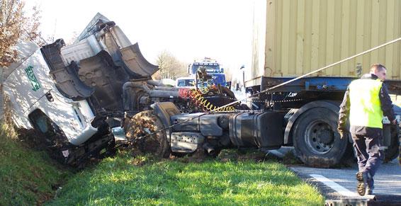 Relevage et grutage poids lourd