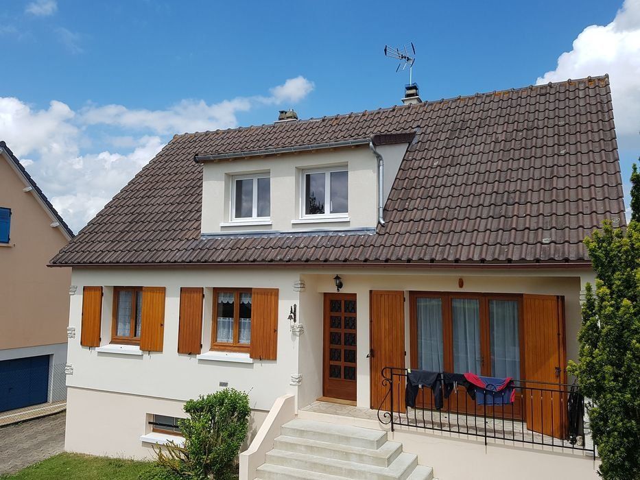 Pose de fenêtre de toit