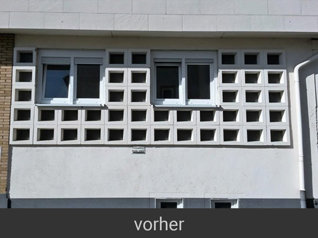 Ein Bild eines Gebäudes mit dem Wort „vorher“ darunter