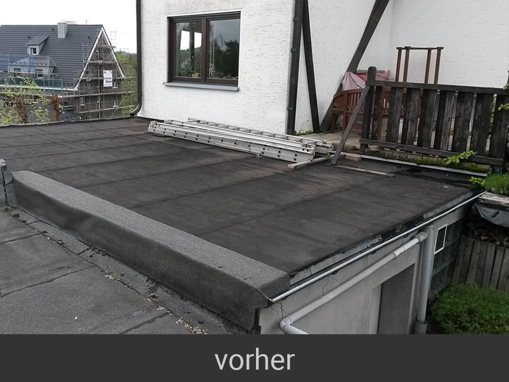 Ein Bild von einem Dach mit dem Wort „vorher“ auf der Unterseite
