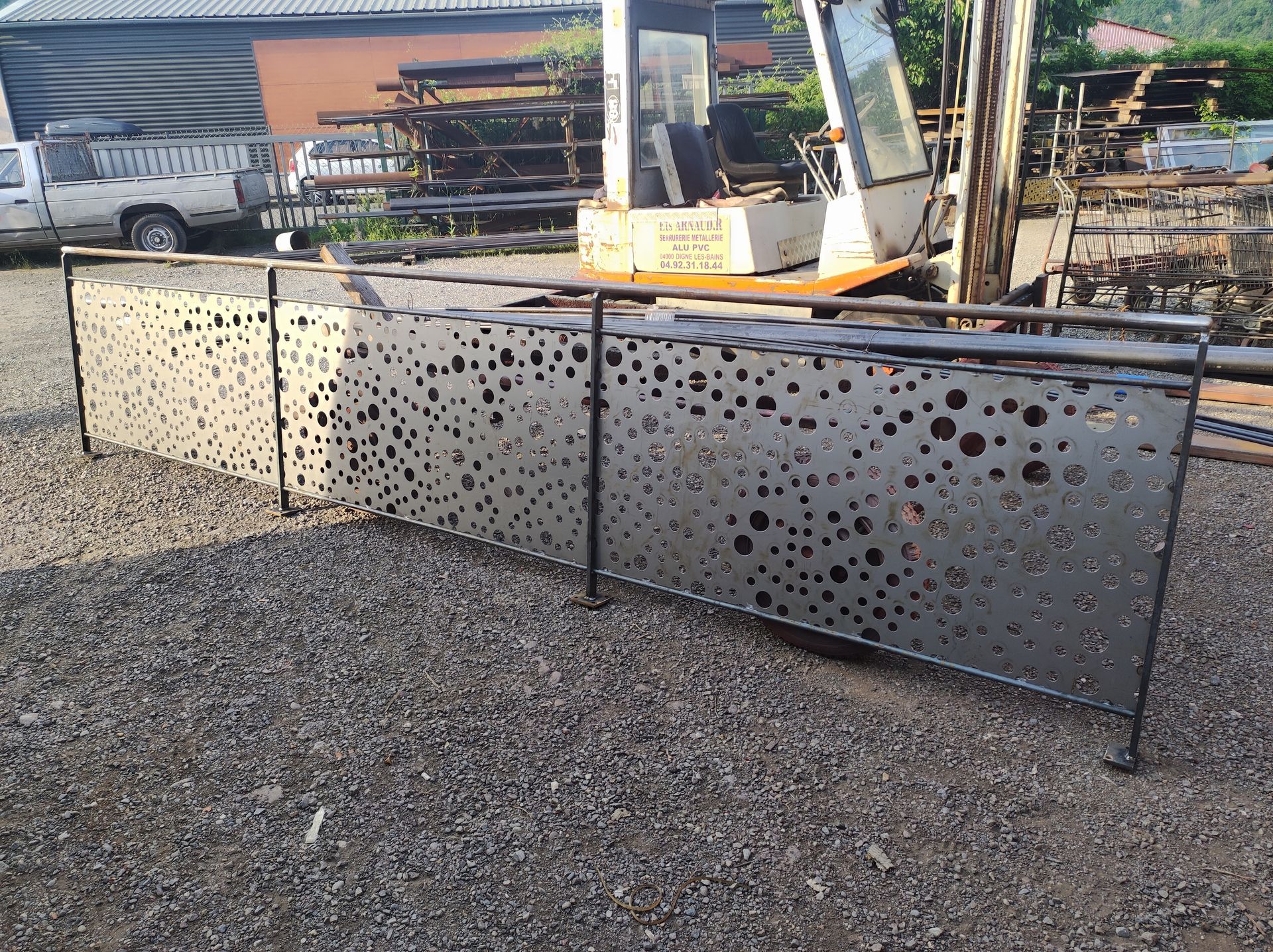 rampe tôle découpée