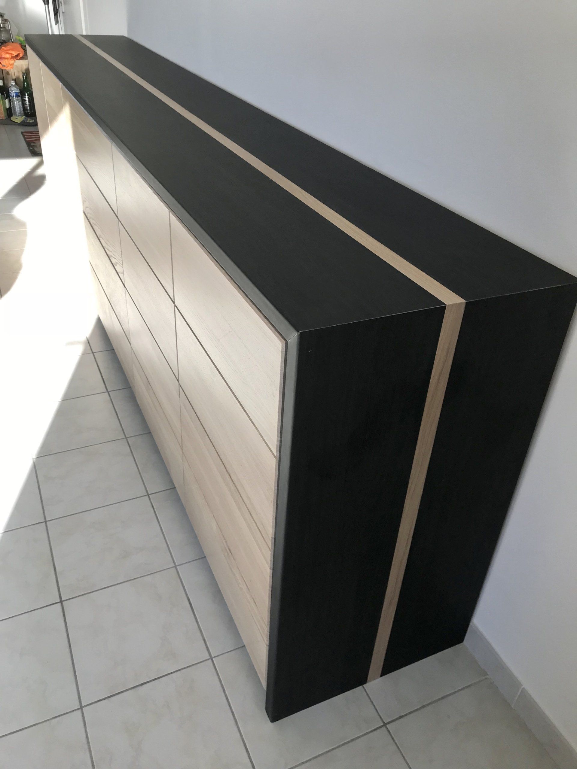 Buffet de salle à manger en bois de deux couleurs