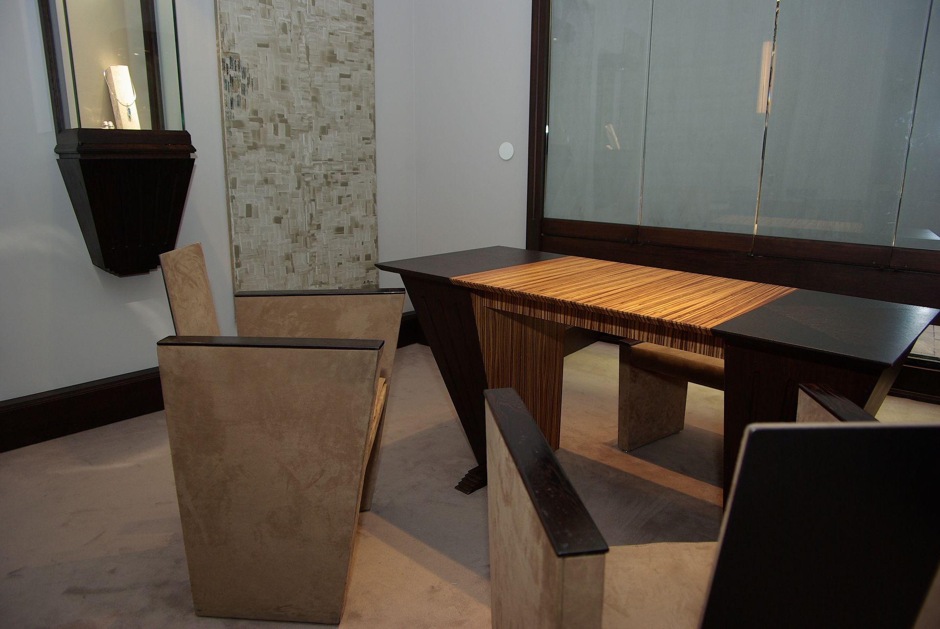 Banque d'accueil sur mesure en bois de diverses essences