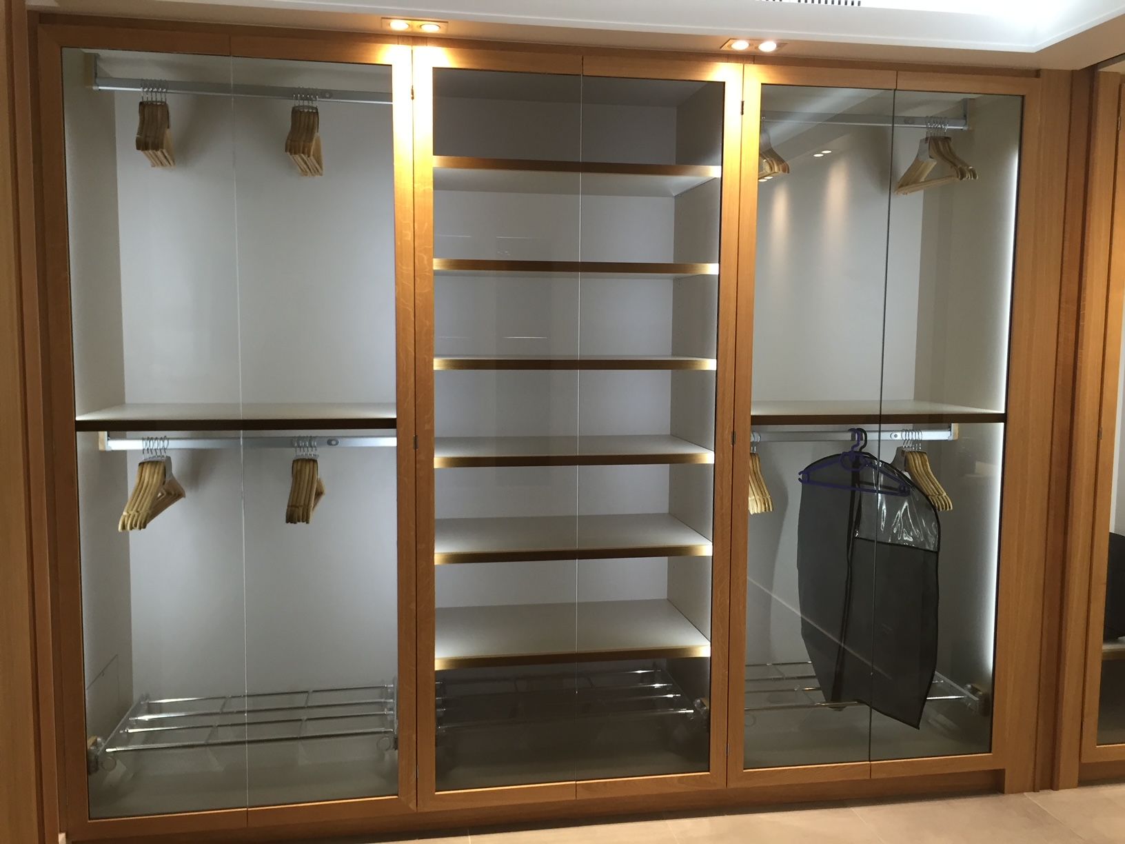 Dressing ouvert en bois