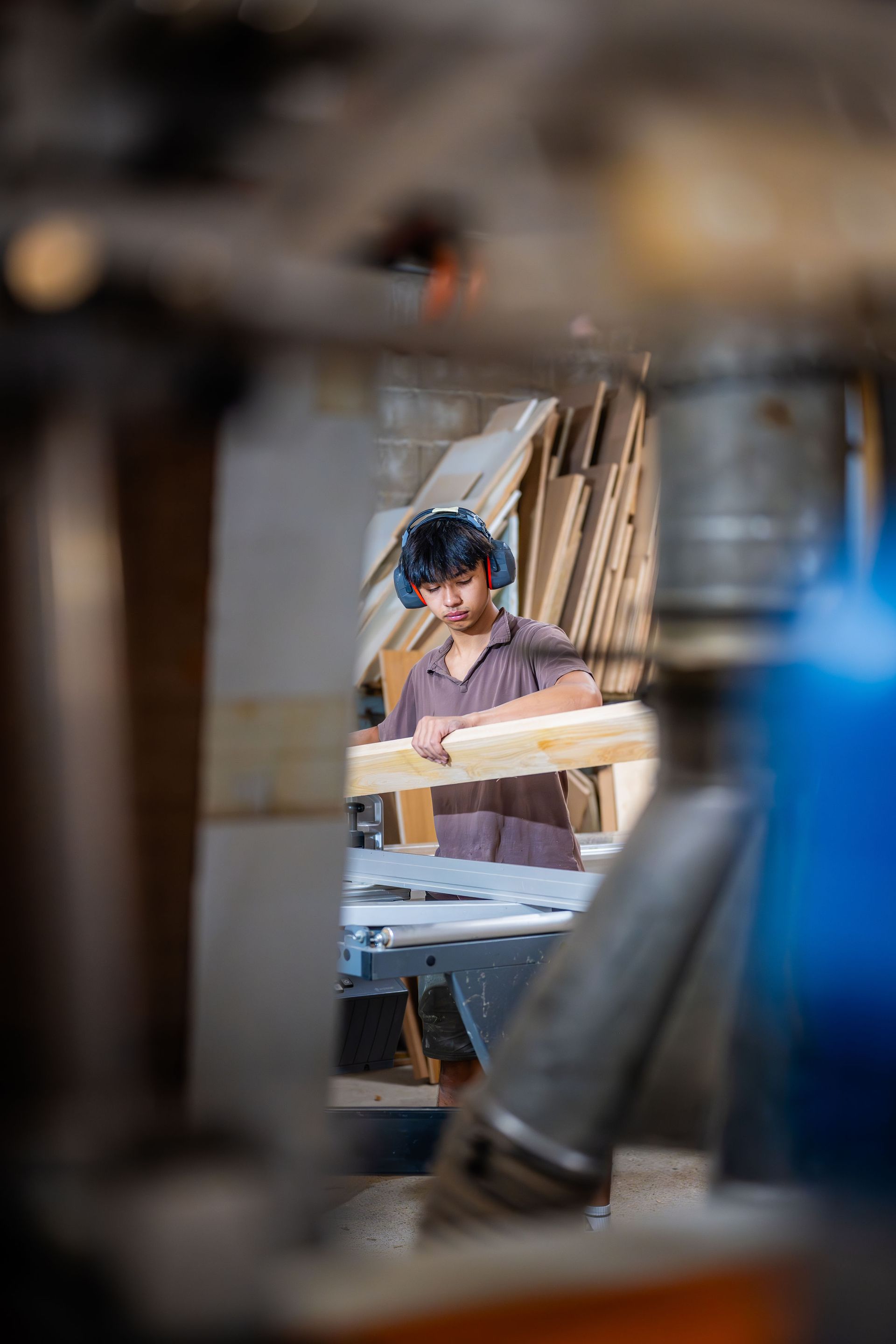 Apprenti travaillant au sein de l'atelier