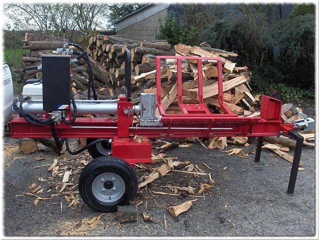 Louez votre machine à fendre du bois à Carhaix-Plouguer