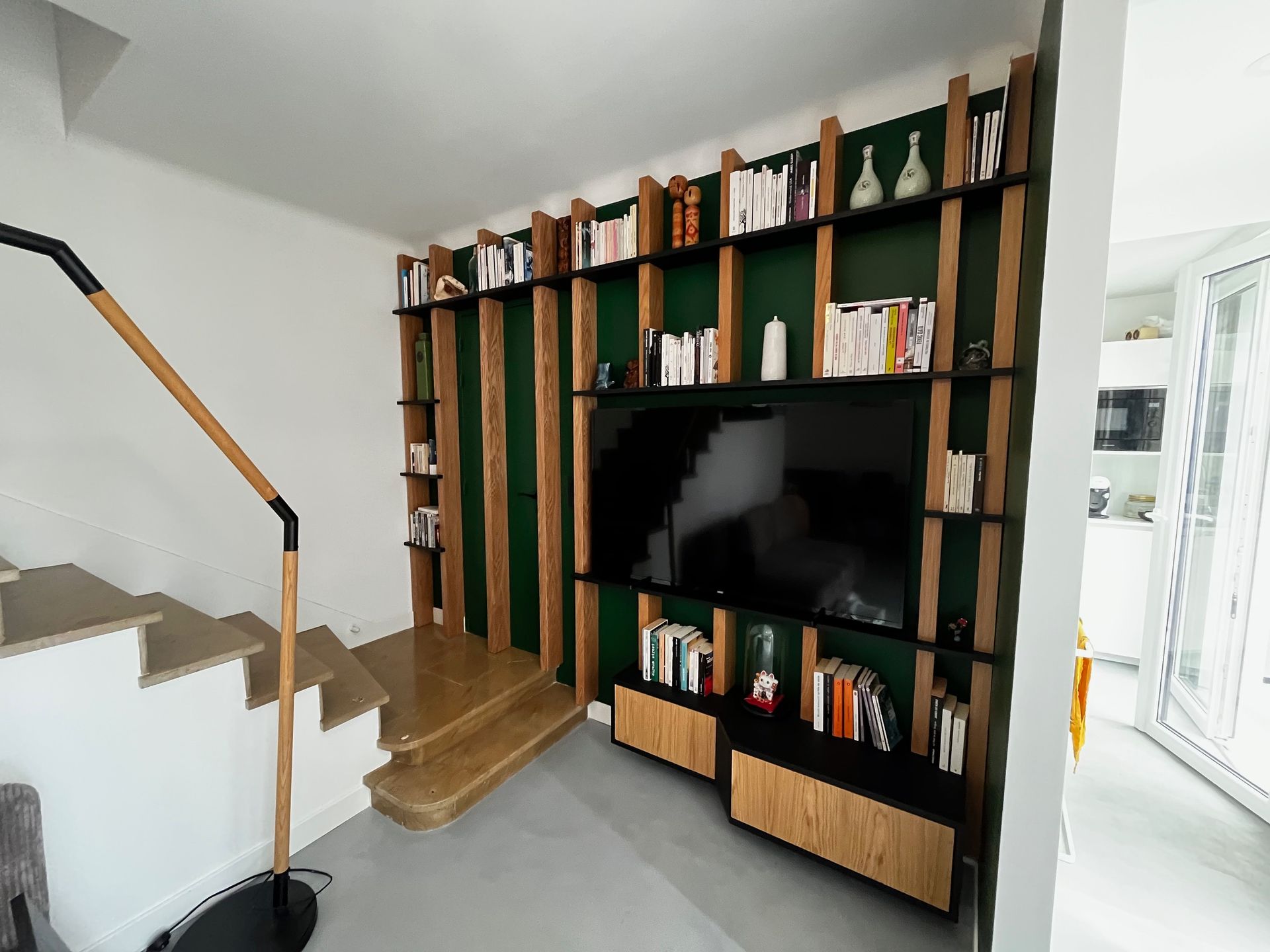 Amenagement TV porte ouvrante