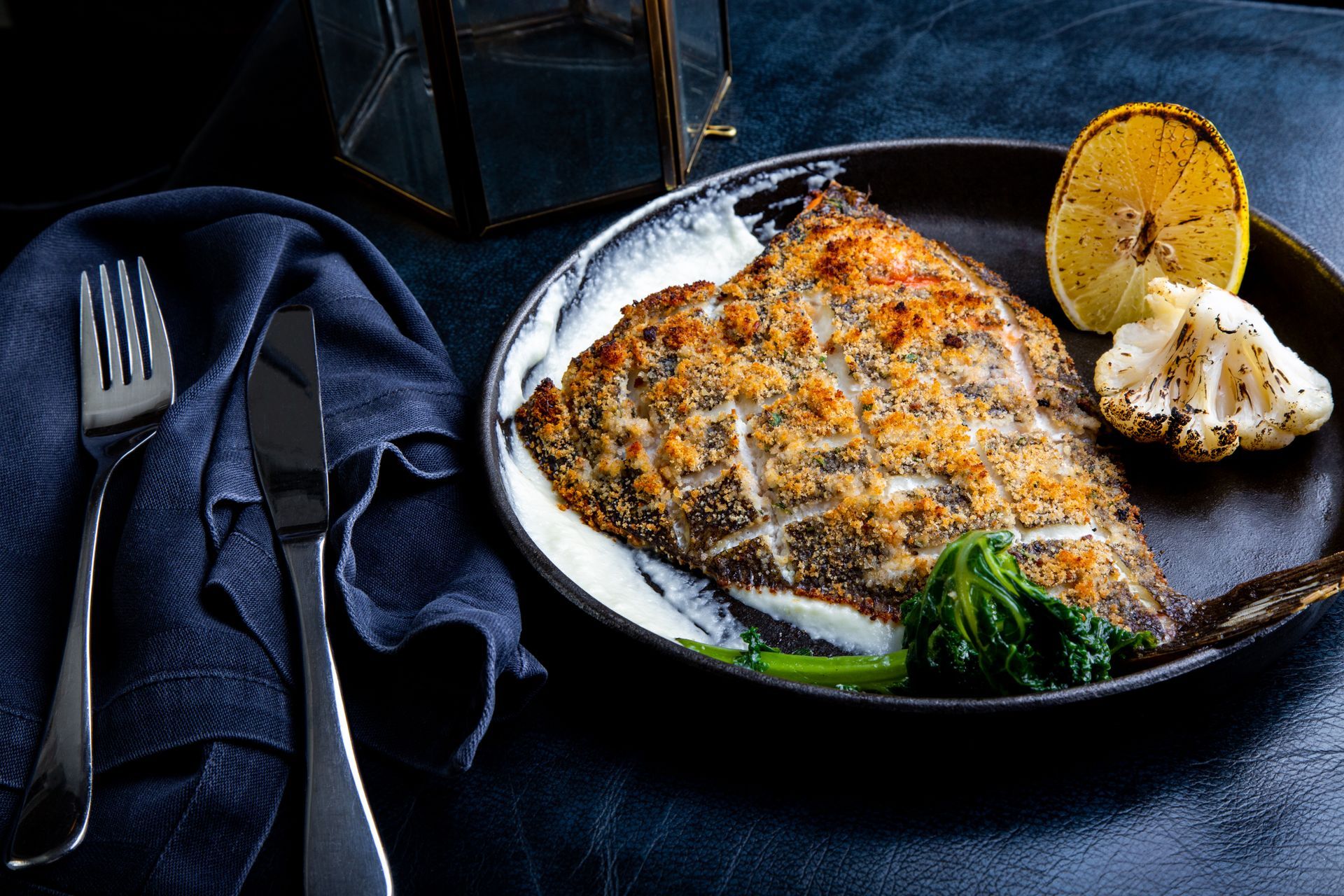 Une assiette avec de la sole