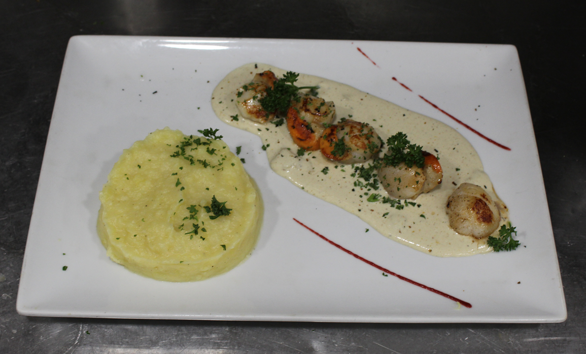 Noix de StJacques avec de la purée