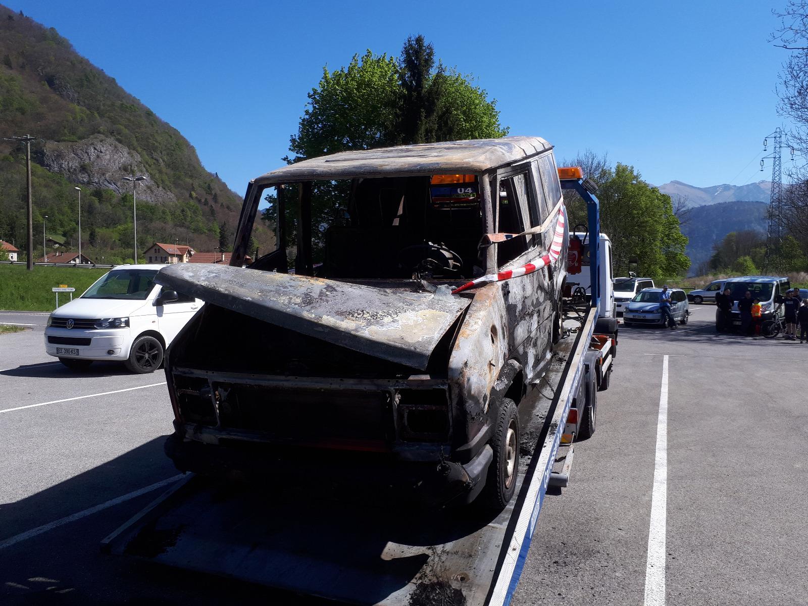 Utilitaire incendié