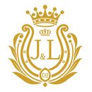 Emblema dorado con corona, iniciales 