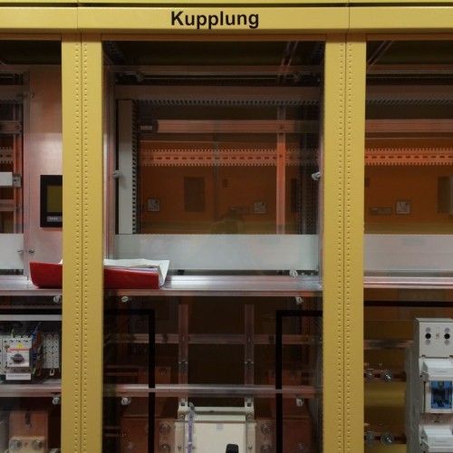 Banco di lavoro idraulico per barre in rame