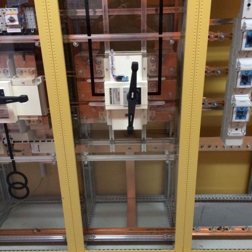 Banco di lavoro idraulico per barre in rame