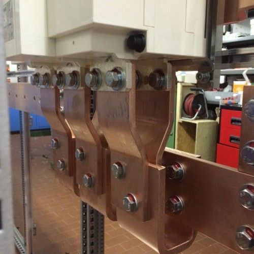 Banco di lavoro idraulico per barre in rame