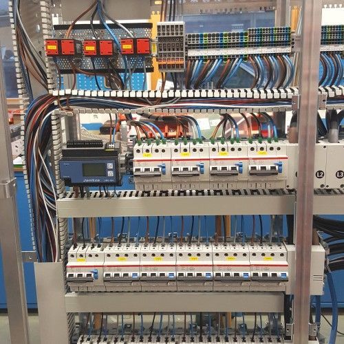 Banco di lavoro idraulico per barre in rame