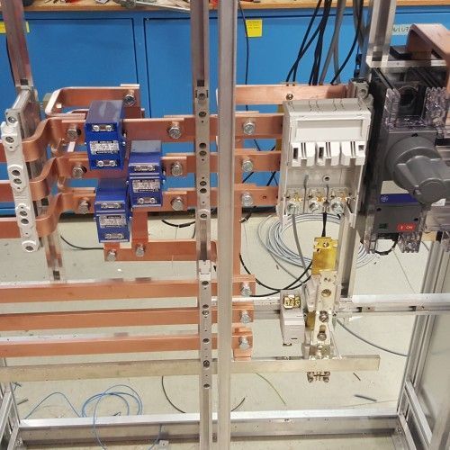 Banco di lavoro idraulico per barre in rame