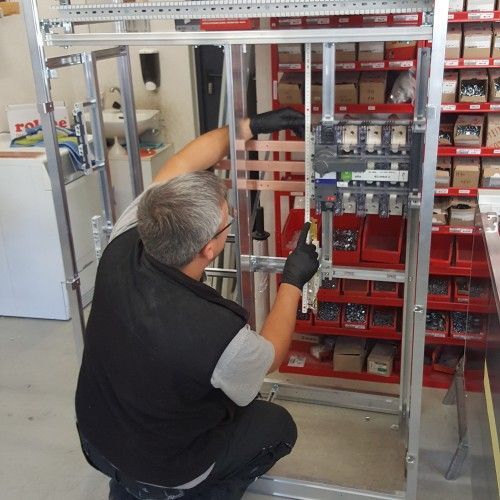 Banco di lavoro idraulico per barre in rame