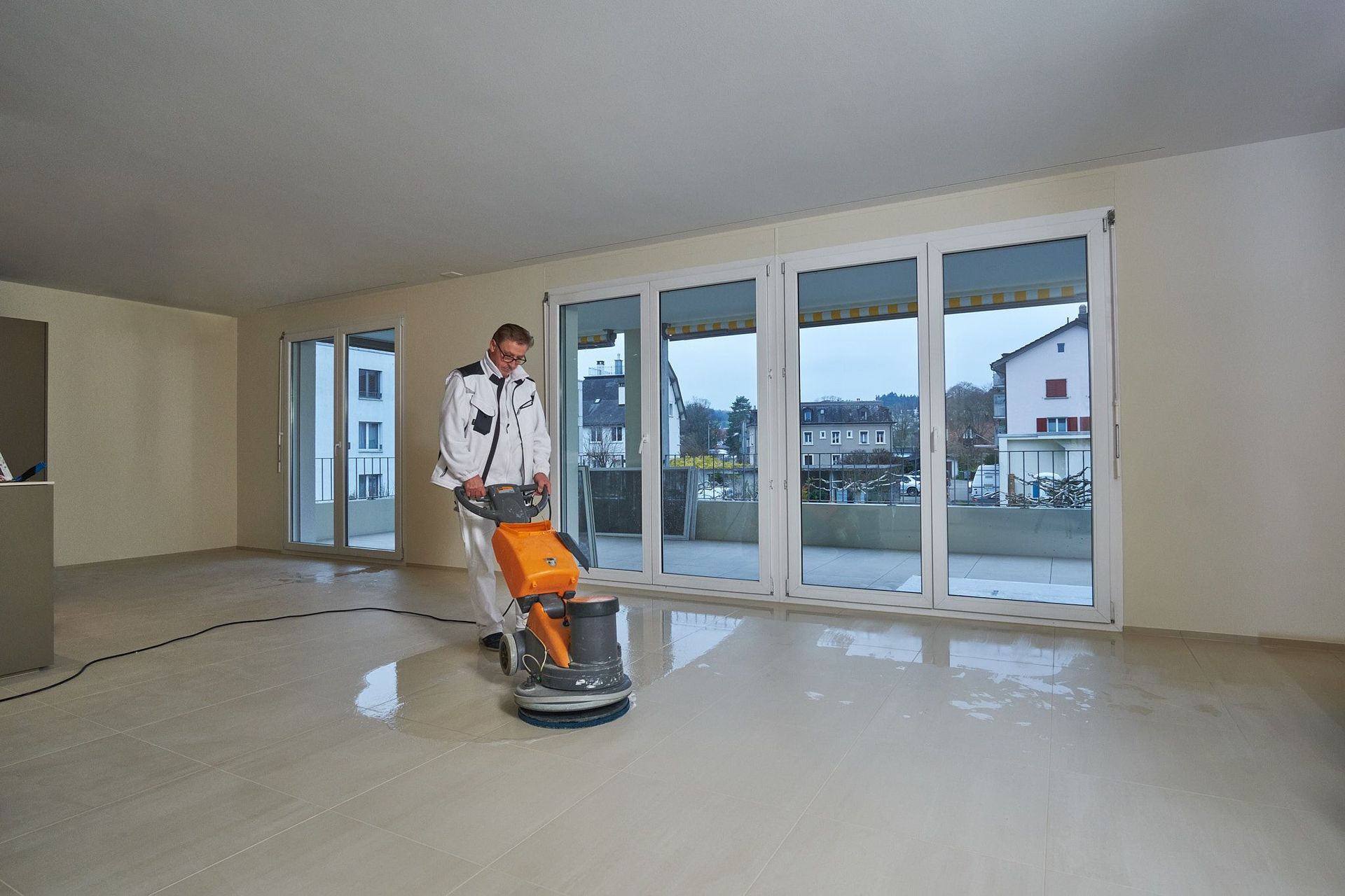 Spezialreinigung - DONAG Wohnungs + Gebäudereinigungen – Stetten