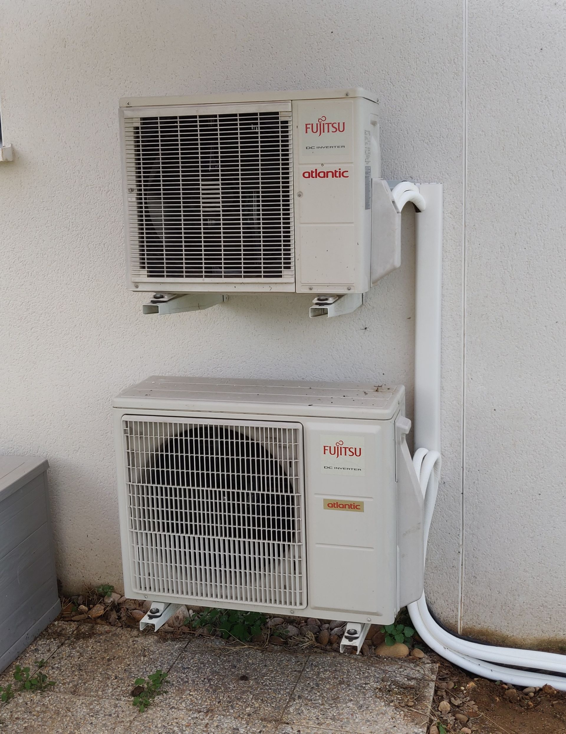 Double bloc de climatisation.