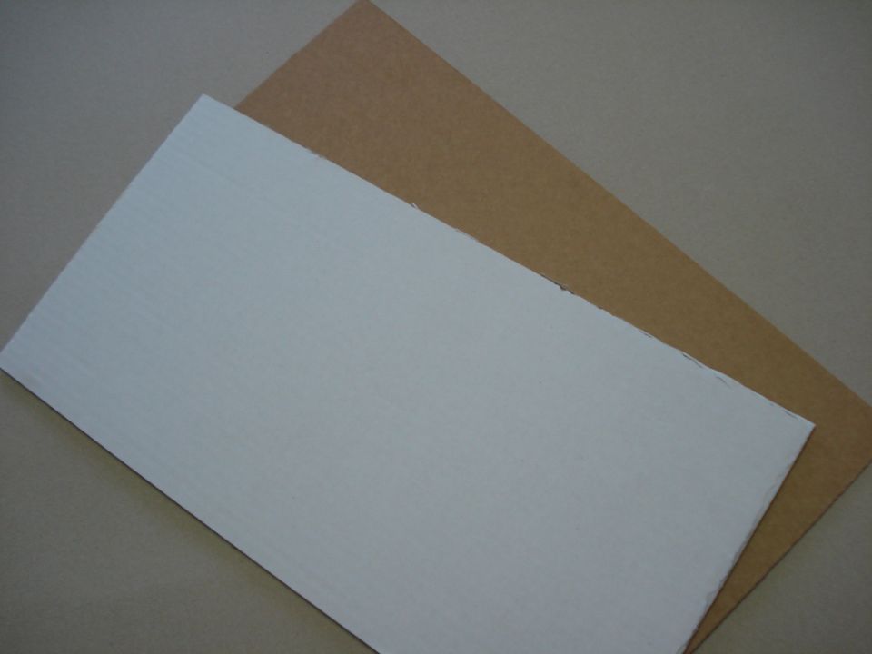 Karton-Bögen in verschiedenen Ausführungen