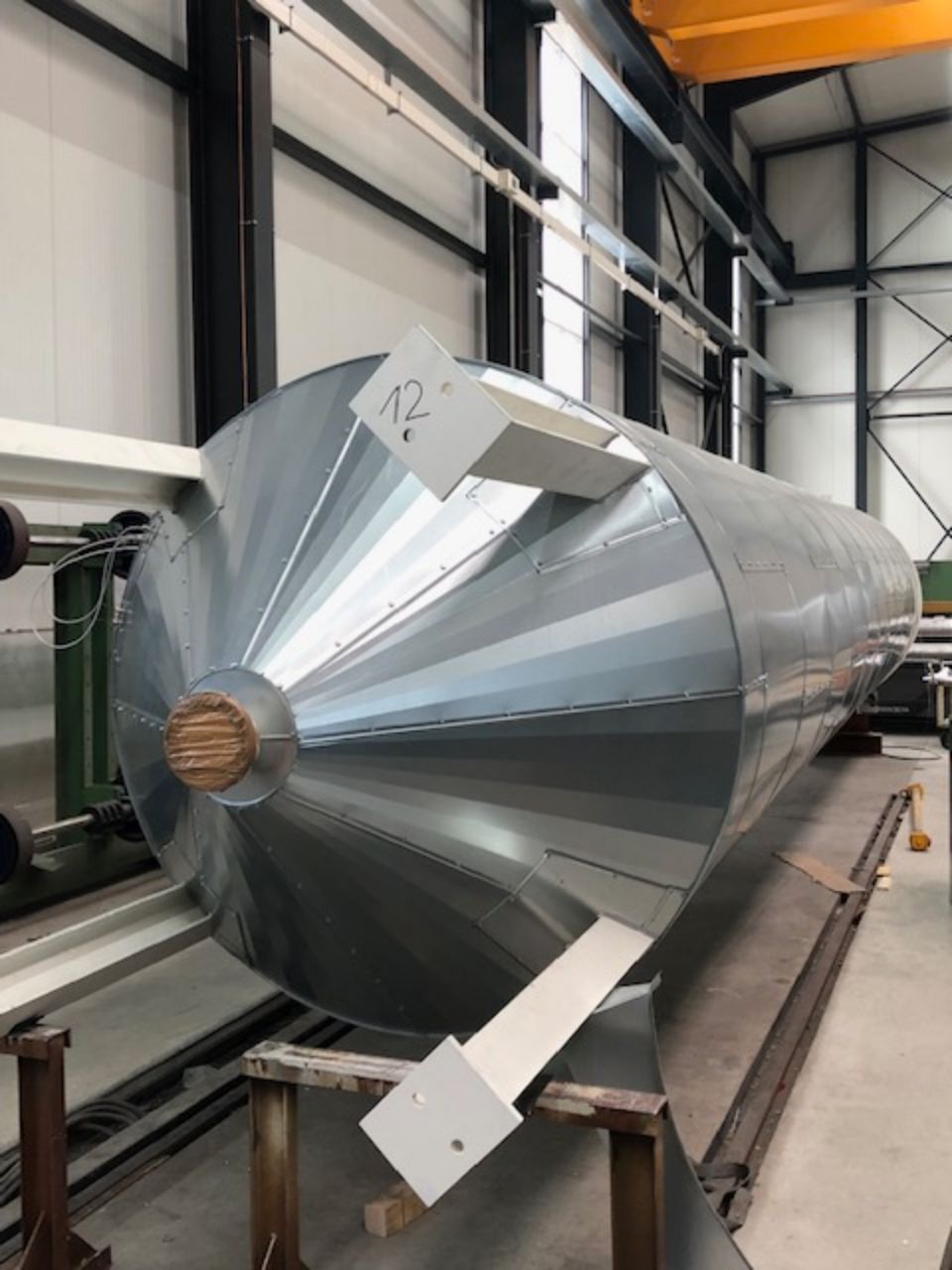 Detailansicht torpedoförmiges Objekt