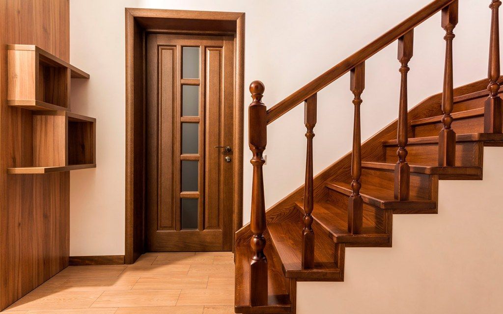 الدرابزين الخشب