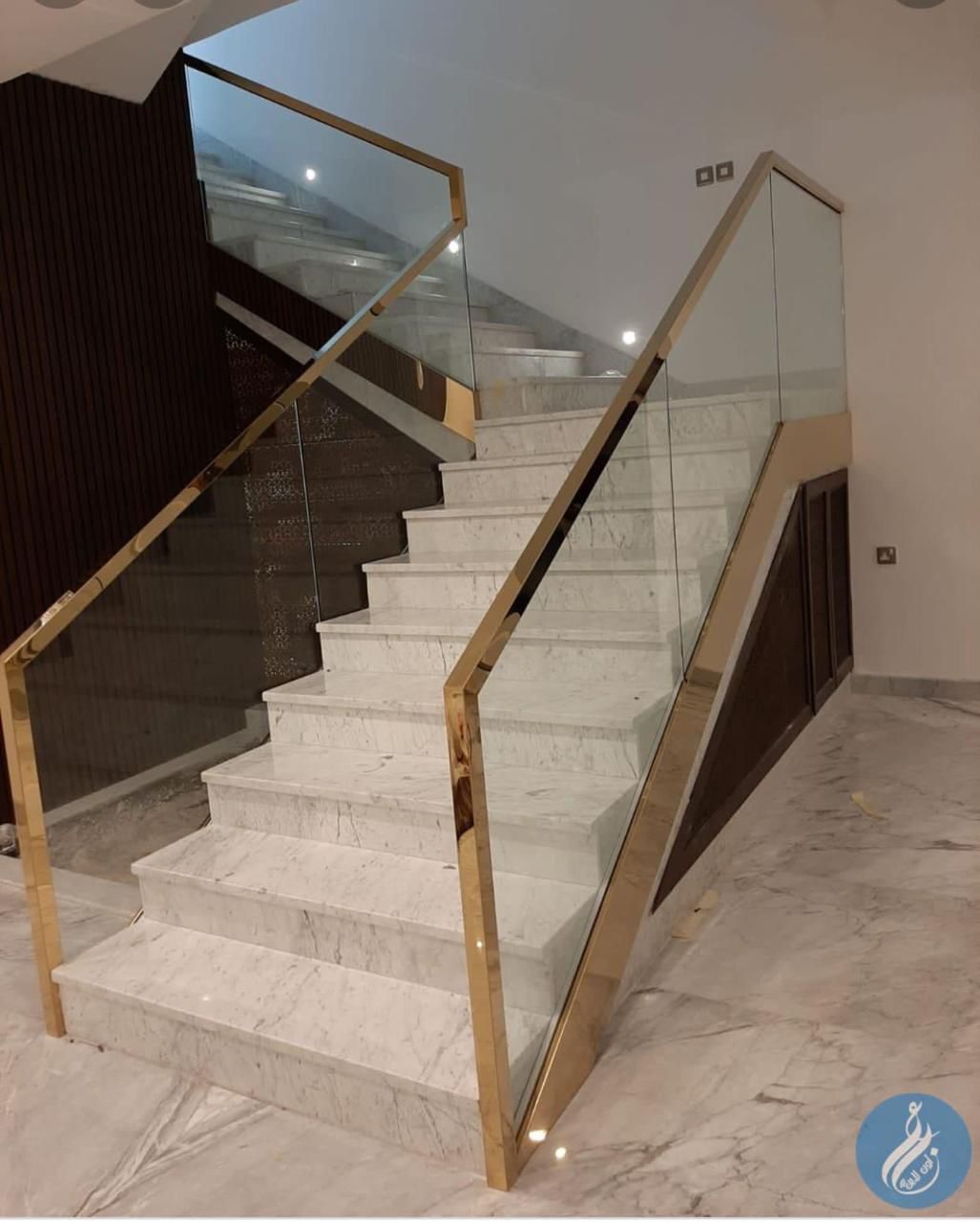 درابزين زجاج