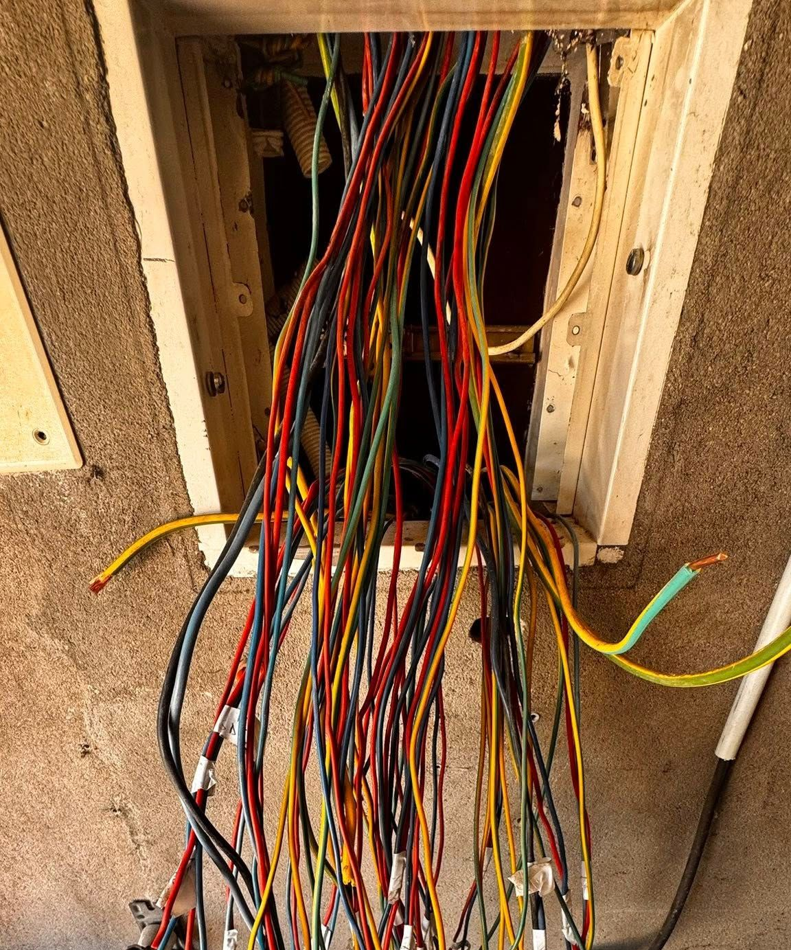 Câblage électrique dans un compteur