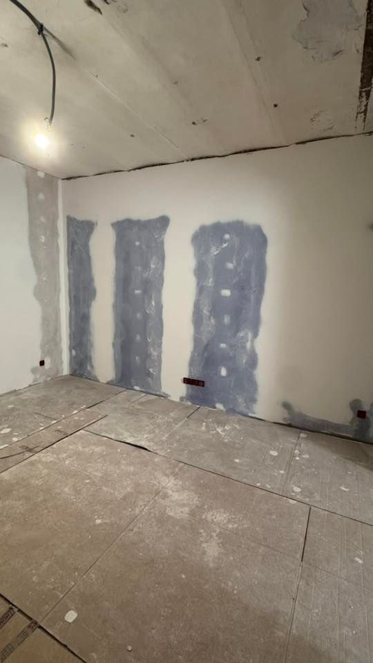 Mur en plâtre et cablage