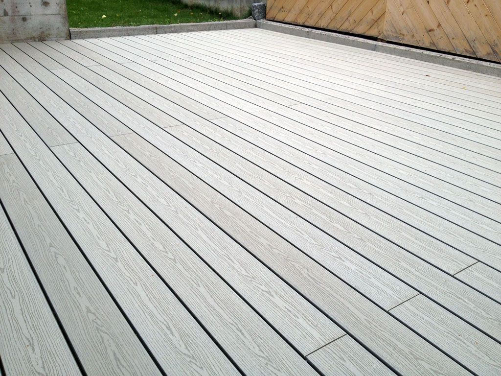 Terrasse composite - Fabrice Rondez Paysagiste - Porrentruy
