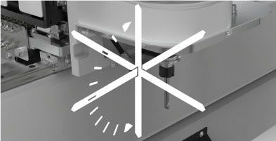 Gros plan d'une machine grise avec un motif d'étoile blanche superposé au centre du panneau